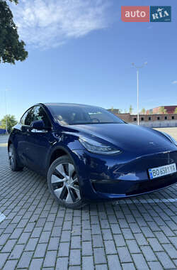 Tesla Model Y 2022