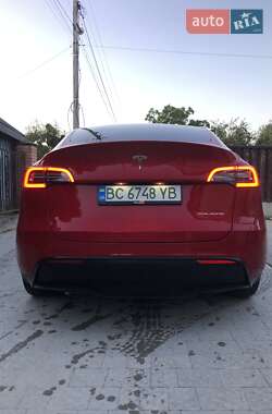 Позашляховик / Кросовер Tesla Model Y 2021 в 