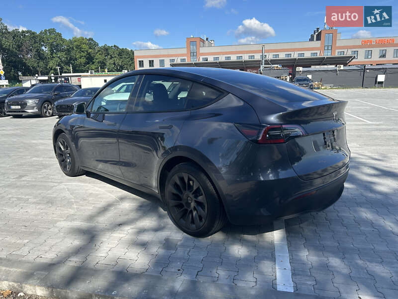 Позашляховик / Кросовер Tesla Model Y 2021 в Києві