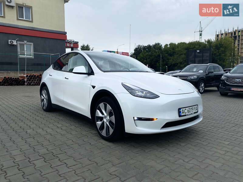 Внедорожник / Кроссовер Tesla Model Y 2021 в 