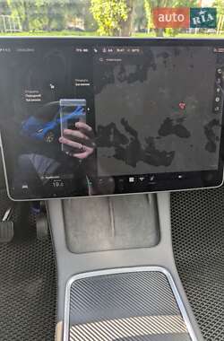 Внедорожник / Кроссовер Tesla Model Y 2021 в 
