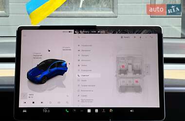Позашляховик / Кросовер Tesla Model Y 2024 в 