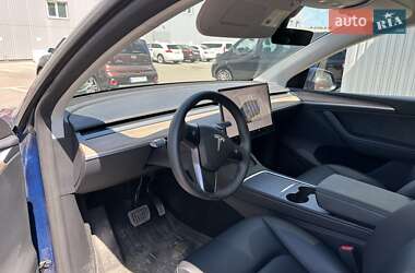 Внедорожник / Кроссовер Tesla Model Y 2024 в 