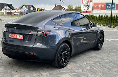 Внедорожник / Кроссовер Tesla Model Y 2021 в 