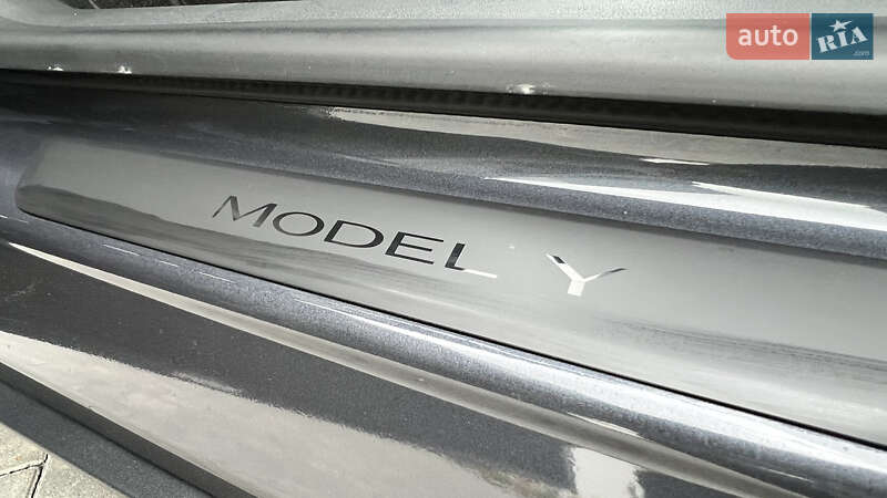 Внедорожник / Кроссовер Tesla Model Y 2021 в Луцке