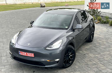 Внедорожник / Кроссовер Tesla Model Y 2021 в 