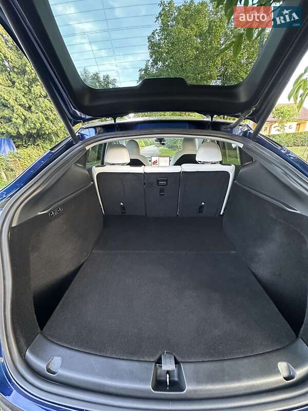 Внедорожник / Кроссовер Tesla Model Y 2023 в Львове