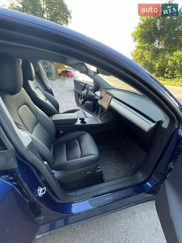 Внедорожник / Кроссовер Tesla Model Y 2023 в Львове