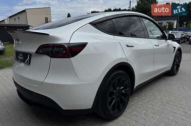 Внедорожник / Кроссовер Tesla Model Y 2024 в 