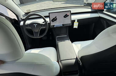 Внедорожник / Кроссовер Tesla Model Y 2024 в 