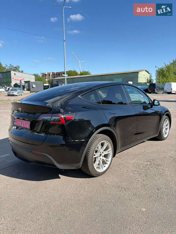 Позашляховик / Кросовер Tesla Model Y 2022 в Рівному