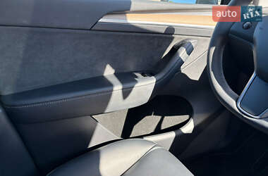 Позашляховик / Кросовер Tesla Model Y 2022 в 
