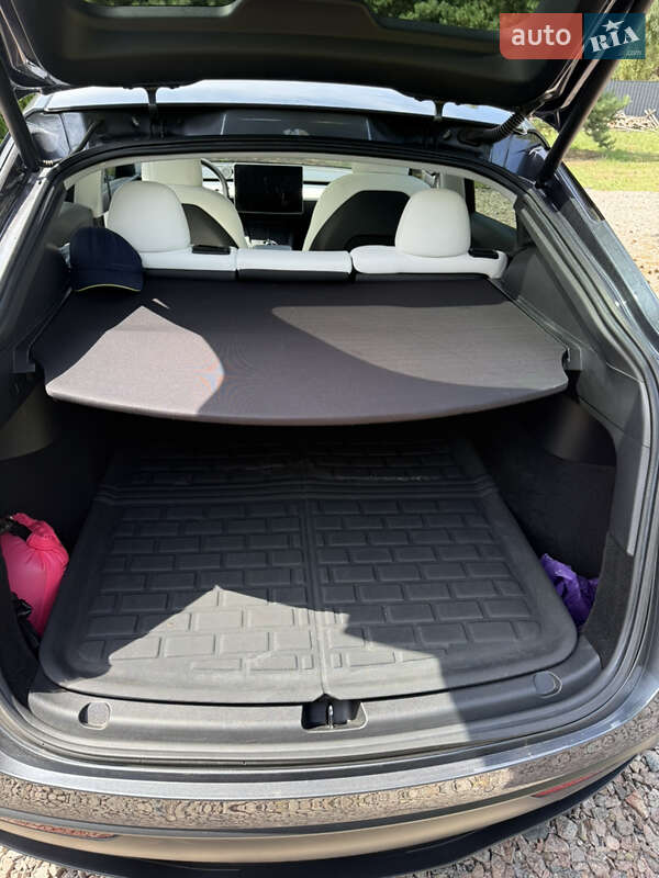 Позашляховик / Кросовер Tesla Model Y 2022 в Києві