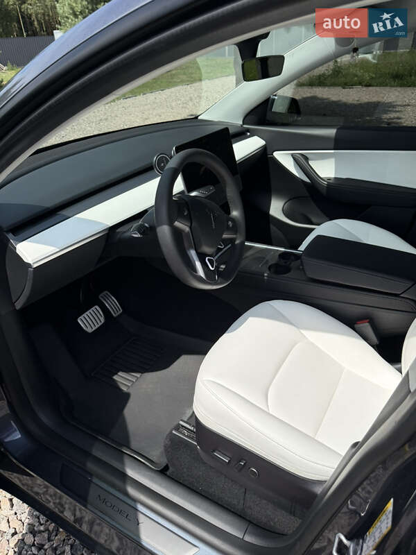 Позашляховик / Кросовер Tesla Model Y 2022 в Києві