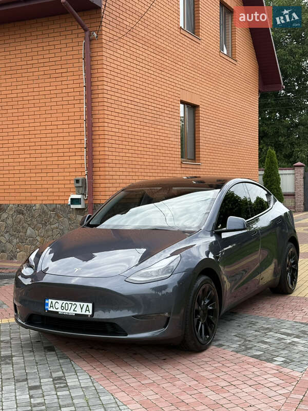 Tesla Model Y 2022