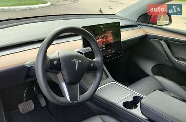 Внедорожник / Кроссовер Tesla Model Y 2023 в 