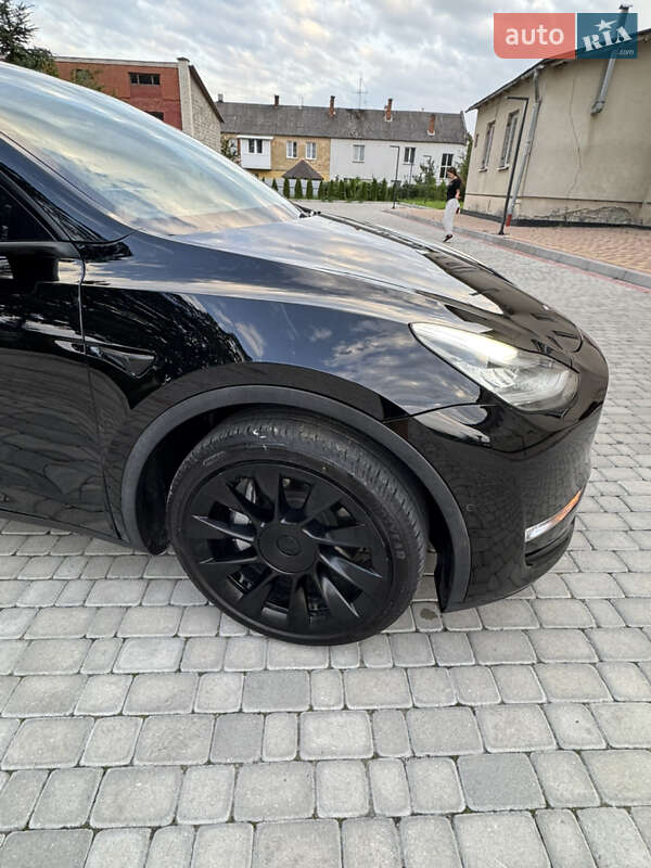 Внедорожник / Кроссовер Tesla Model Y 2021 в Ивано-Франково