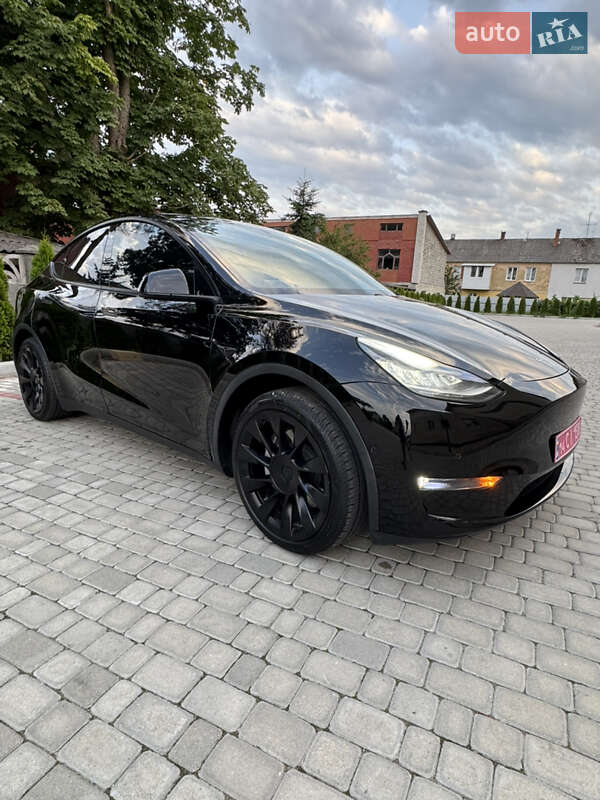 Внедорожник / Кроссовер Tesla Model Y 2021 в Ивано-Франково