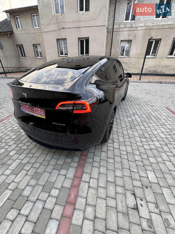 Внедорожник / Кроссовер Tesla Model Y 2021 в Ивано-Франково
