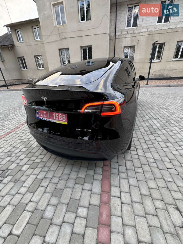 Внедорожник / Кроссовер Tesla Model Y 2021 в Ивано-Франково