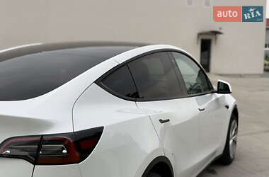 Внедорожник / Кроссовер Tesla Model Y 2023 в 
