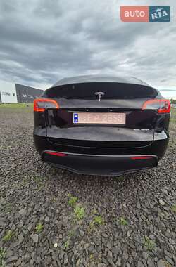 Внедорожник / Кроссовер Tesla Model Y 2021 в 