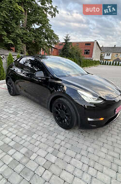 Внедорожник / Кроссовер Tesla Model Y 2021 в 
