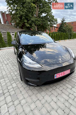 Внедорожник / Кроссовер Tesla Model Y 2021 в 