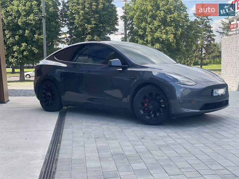 Tesla Model Y 2021