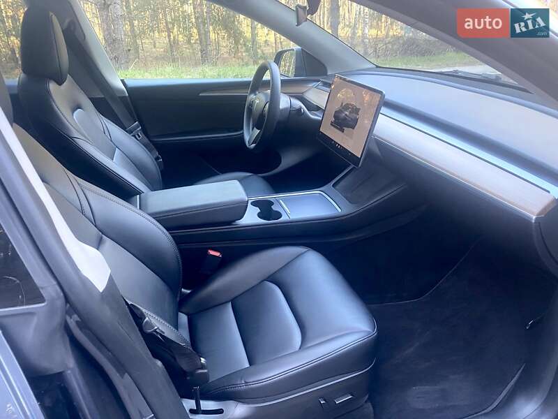 Внедорожник / Кроссовер Tesla Model Y 2023 в Киеве