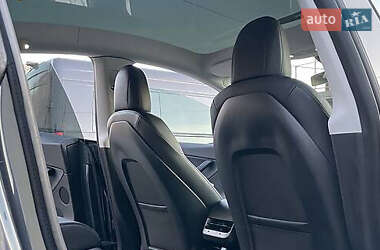 Внедорожник / Кроссовер Tesla Model Y 2021 в 