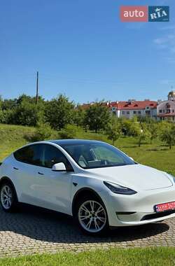 Внедорожник / Кроссовер Tesla Model Y 2021 в Львове