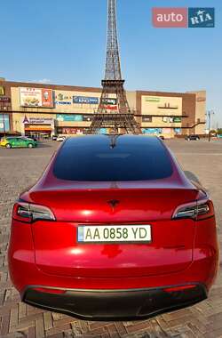 Внедорожник / Кроссовер Tesla Model Y 2024 в 