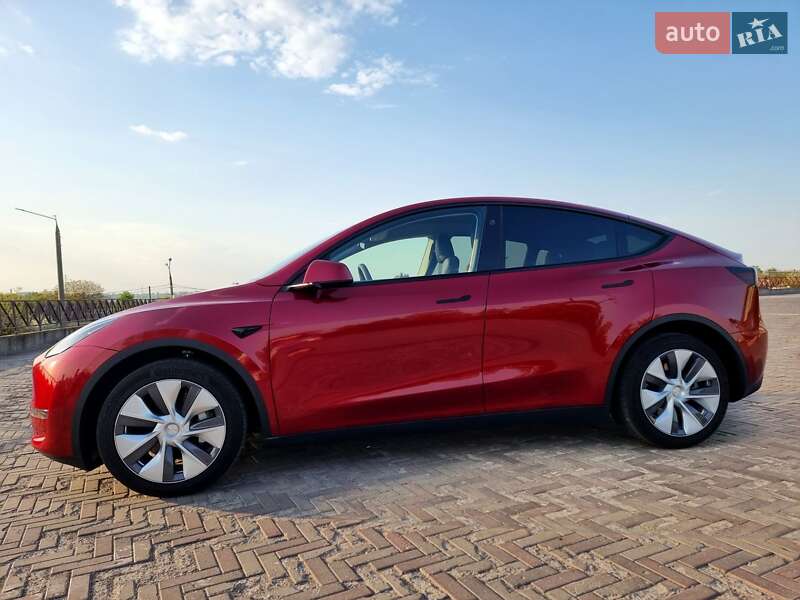 Позашляховик / Кросовер Tesla Model Y 2024 в Харкові