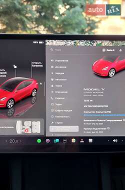 Внедорожник / Кроссовер Tesla Model Y 2024 в 