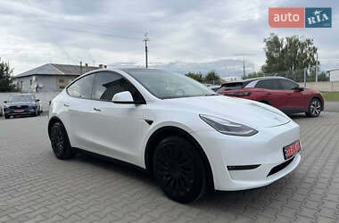 Внедорожник / Кроссовер Tesla Model Y 2021 в 