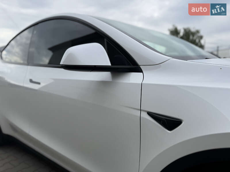 Внедорожник / Кроссовер Tesla Model Y 2021 в Луцке