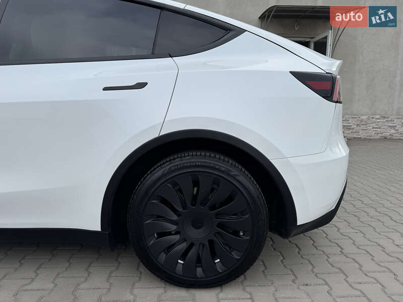 Внедорожник / Кроссовер Tesla Model Y 2021 в Луцке