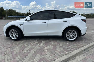 Позашляховик / Кросовер Tesla Model Y 2023 в 