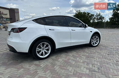 Позашляховик / Кросовер Tesla Model Y 2023 в 