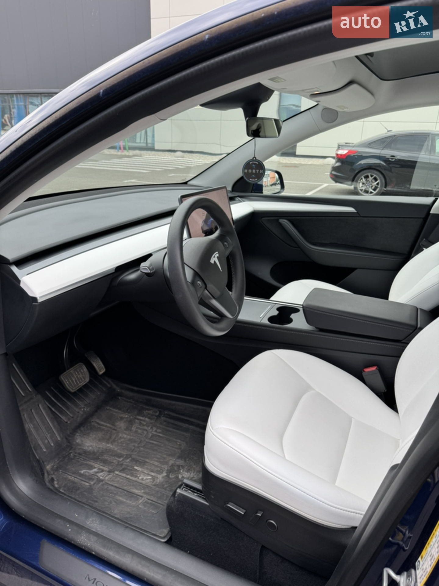 2023 Tesla Model Y - мініатюра 2