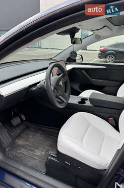 Внедорожник / Кроссовер Tesla Model Y 2023 в 