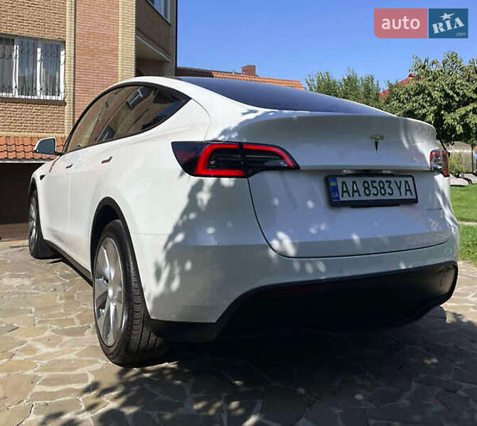 Внедорожник / Кроссовер Tesla Model Y 2021 в Львове