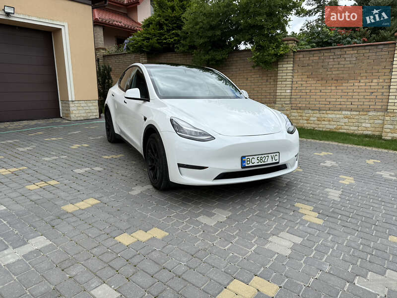 Tesla Model Y 2020