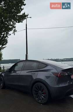 Внедорожник / Кроссовер Tesla Model Y 2022 в 