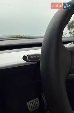 Внедорожник / Кроссовер Tesla Model Y 2022 в 