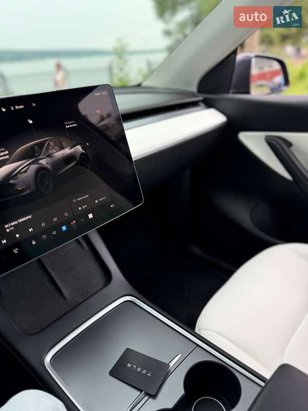 Внедорожник / Кроссовер Tesla Model Y 2022 в Тернополе