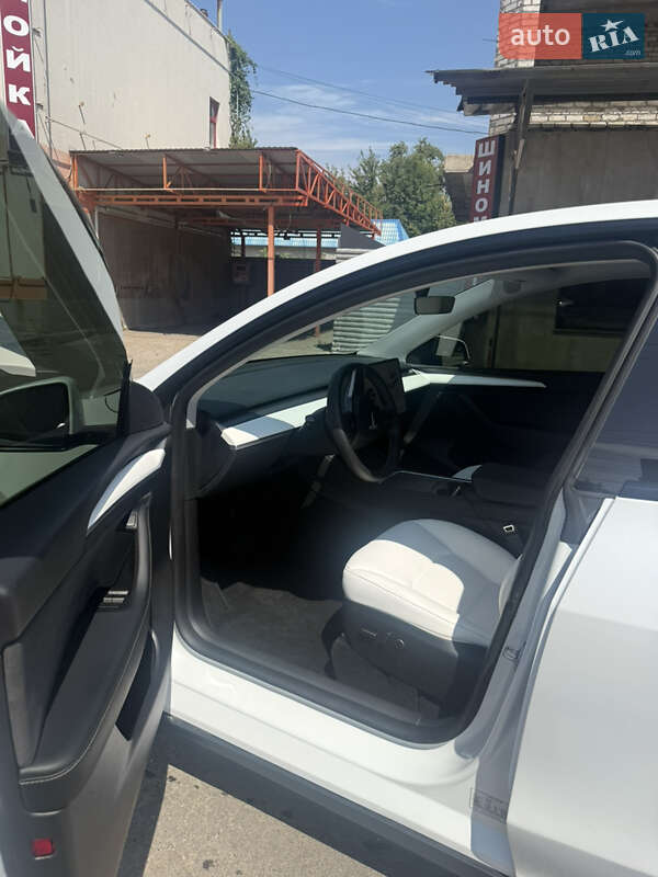 Позашляховик / Кросовер Tesla Model Y 2022 в Харкові