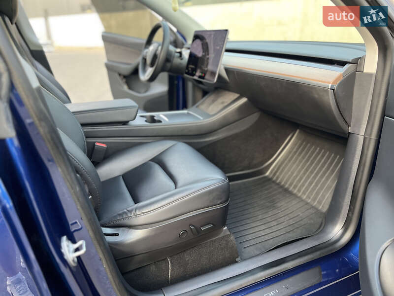 Внедорожник / Кроссовер Tesla Model Y 2020 в Киеве