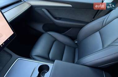Внедорожник / Кроссовер Tesla Model Y 2023 в 